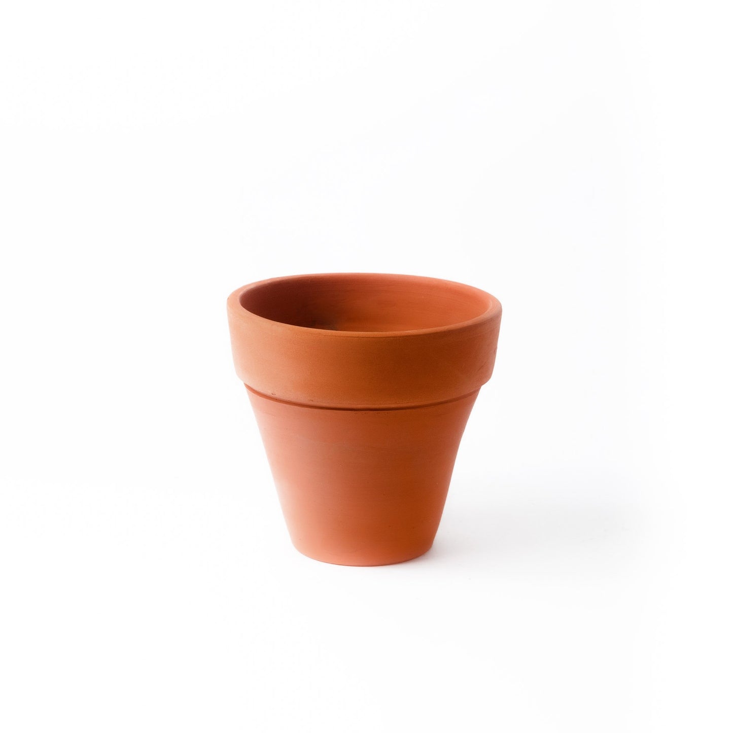 SIMPLE CLAY GARDEN POT