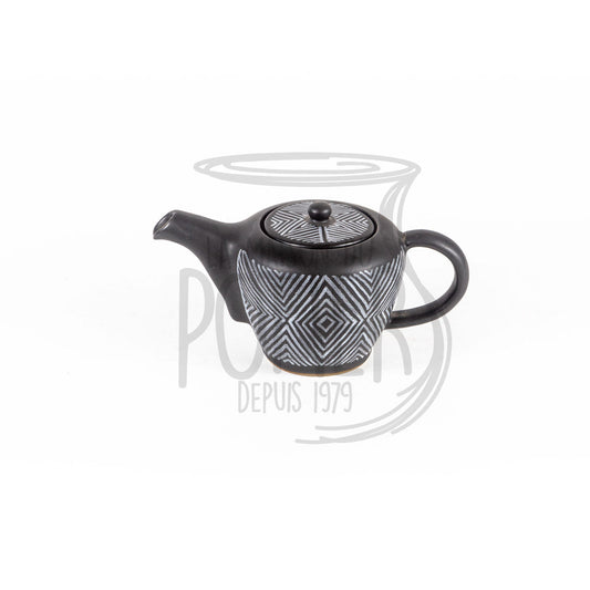 TEAPOT IN MATTE BLACK &amp; WHITE TERRACOTTA