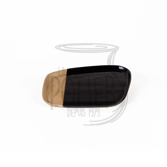 Assiette couleur noir et beige modèle 3 - La Maison du Potier